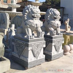 石雕獅子 花崗巖卷毛獅的鎮(zhèn)宅之威與美學(xué)傳承